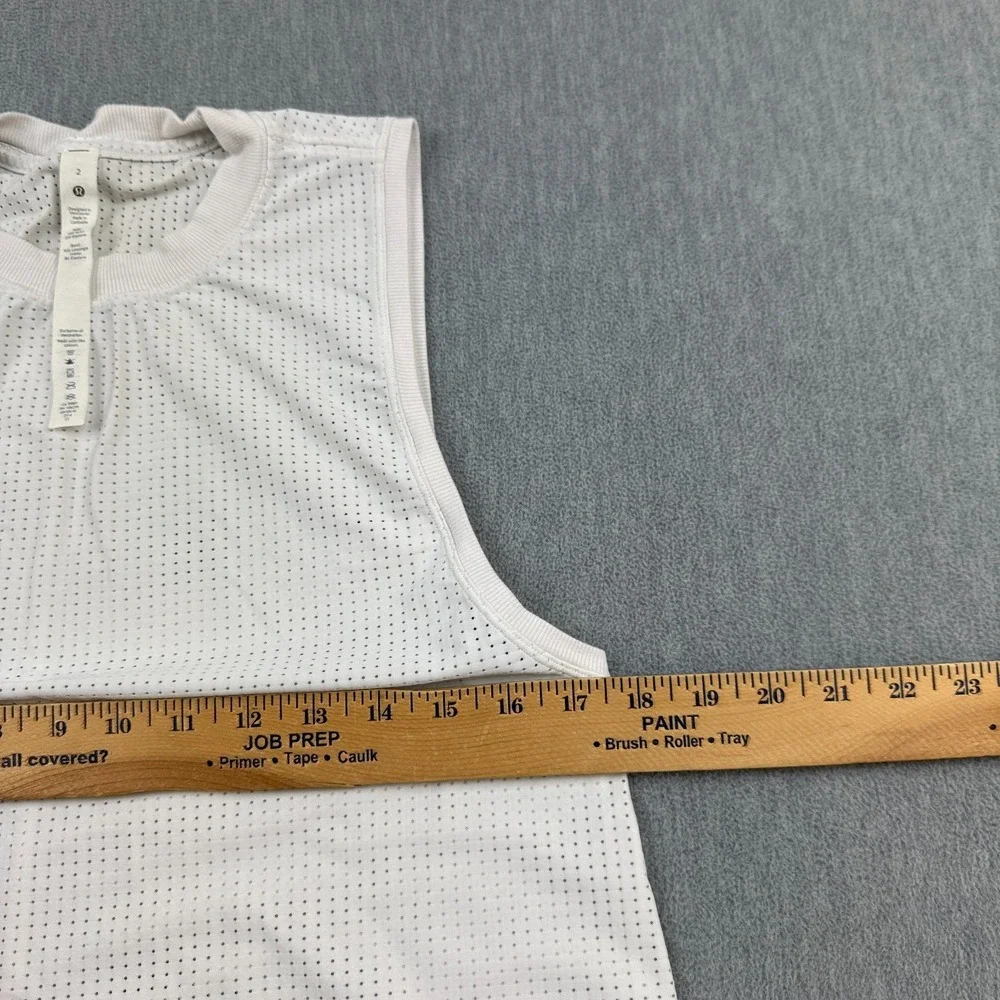 Lululemon Tank Top Women 2 White Breeze by Muscle Runnng Athletic Training Gym‎